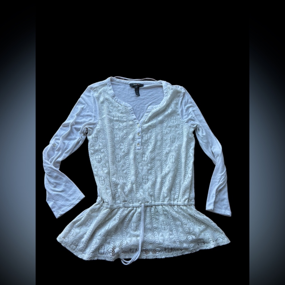 ✨White lace long sleeve top with drawstring waist✨